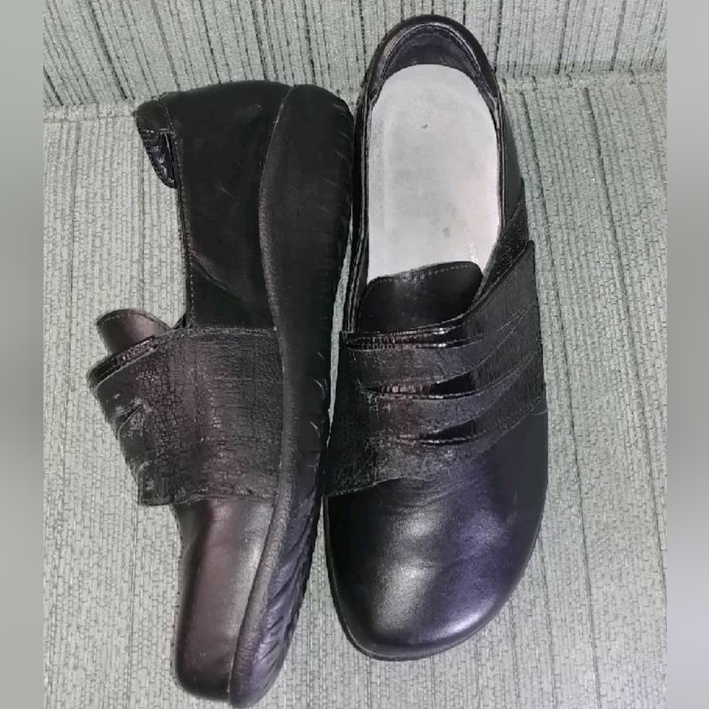 Naot Rapoka slip-on leather loafers